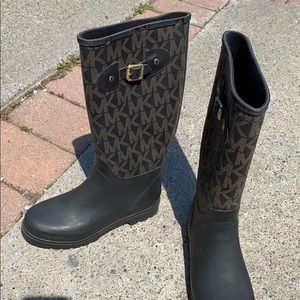 Michael kors rain boots